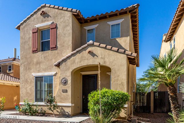 1110 N CROSSCREEK Drive, Chandler, AZ 85225