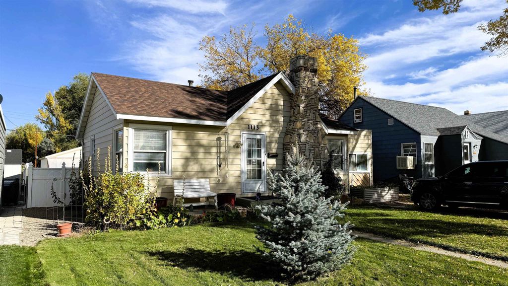 1113 Pulliam Ave, Worland, WY 82401 photo 2
