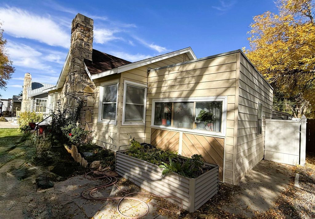 1113 Pulliam Ave, Worland, WY 82401 photo 3