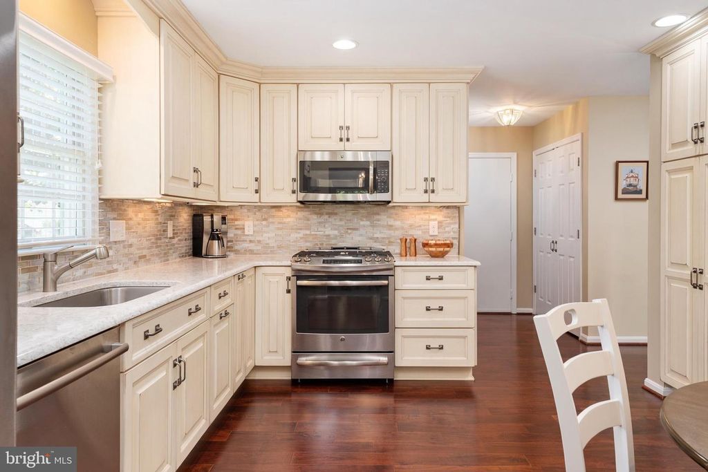 Image 22 of property listing at 822 BOATSWAIN WAY, Annapolis, MD 21401