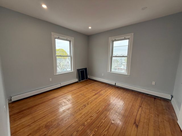 8 Carnes 2R, Lynn, MA 01905