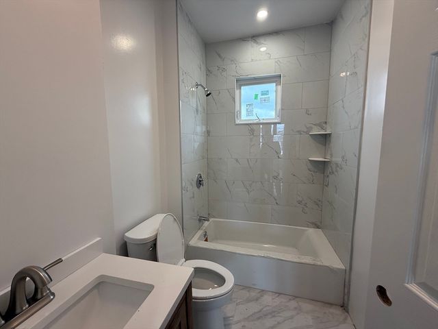 8 Carnes 2R, Lynn, MA 01905