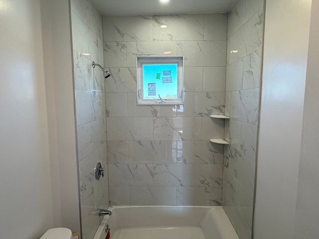 8 Carnes 2R, Lynn, MA 01905