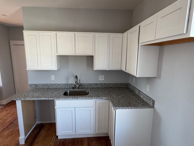 8 Carnes 2R, Lynn, MA 01905