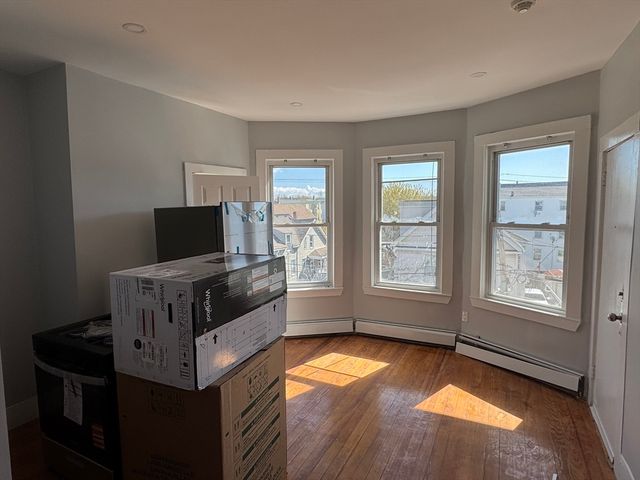 8 Carnes 2R, Lynn, MA 01905