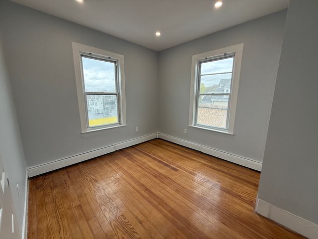 8 Carnes 2R, Lynn, MA 01905