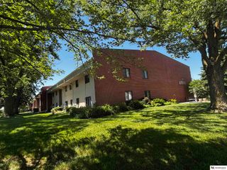 2820 N 66th Avenue # 319, Omaha, NE 68104