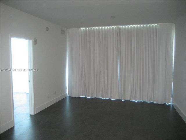 888 Biscayne Blvd 3310, Miami, FL 33132