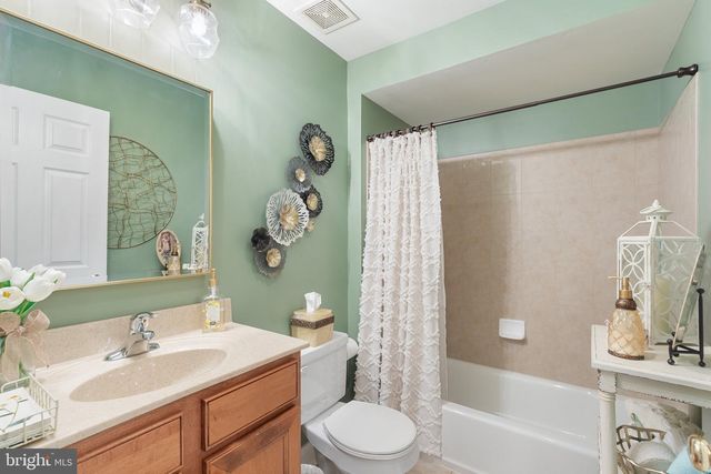 852 INDEPENDENCE CT, Philadelphia, PA 19147