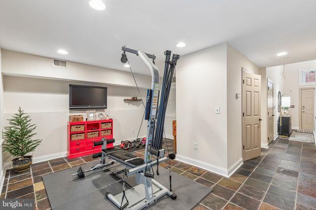 852 INDEPENDENCE CT, Philadelphia, PA 19147