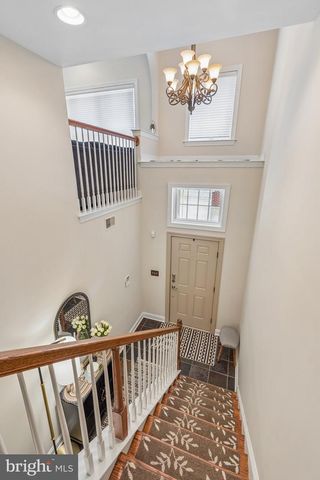 852 INDEPENDENCE CT, Philadelphia, PA 19147
