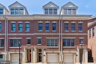 852 INDEPENDENCE CT, Philadelphia, PA 19147