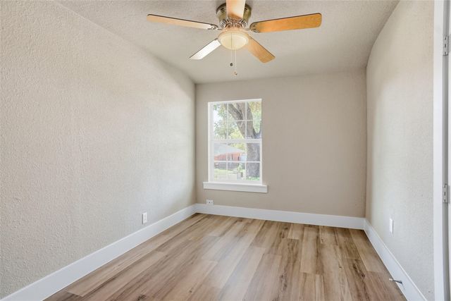 2908 Lulu Street W, Fort Worth, TX 76106