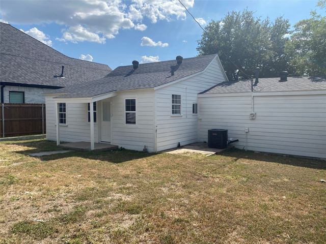 2908 Lulu Street W, Fort Worth, TX 76106