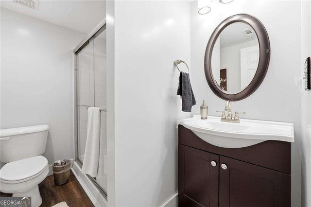 405 Glen Grove Court, Roswell, GA 30075