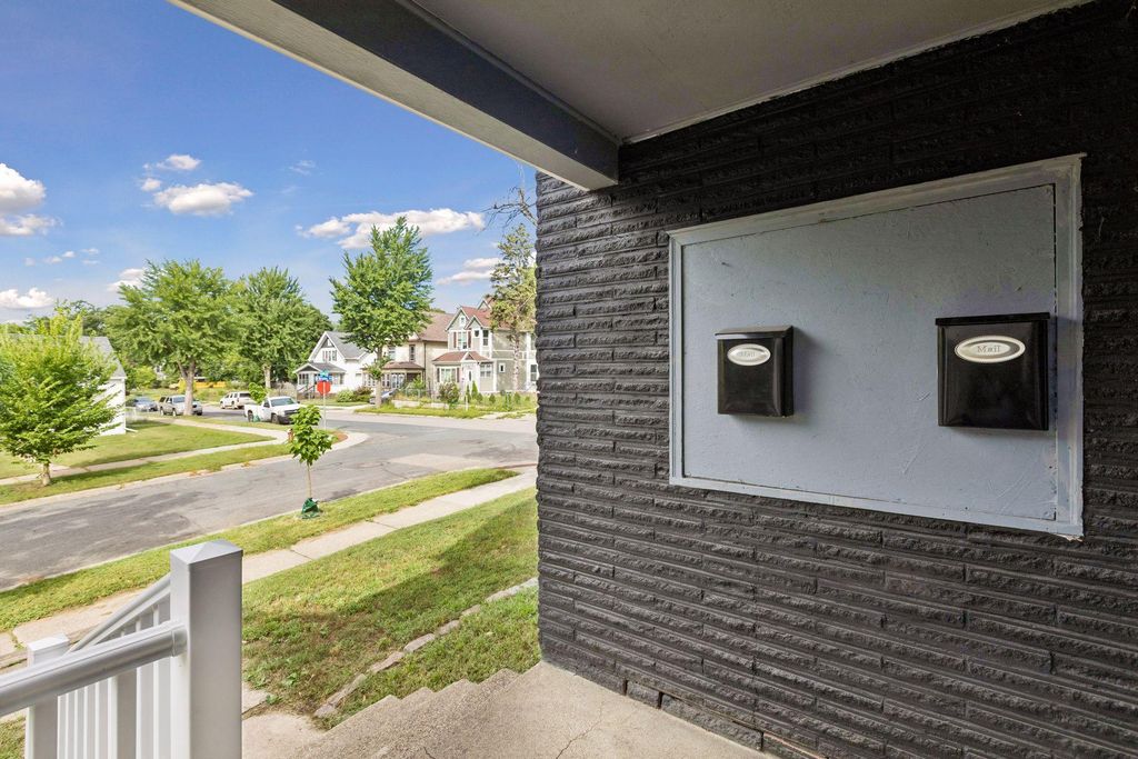 2326 Bryant Avenue N, Minneapolis, MN 55411 — photo 4
