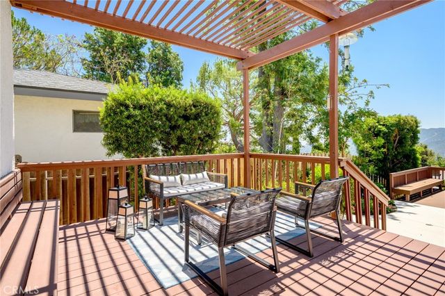 3404 Markridge Road, La Crescenta, CA 91214