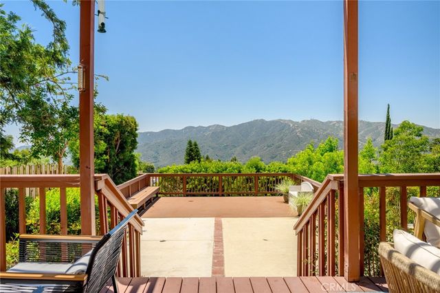 3404 Markridge Road, La Crescenta, CA 91214