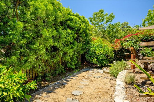 3404 Markridge Road, La Crescenta, CA 91214