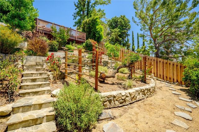 3404 Markridge Road, La Crescenta, CA 91214
