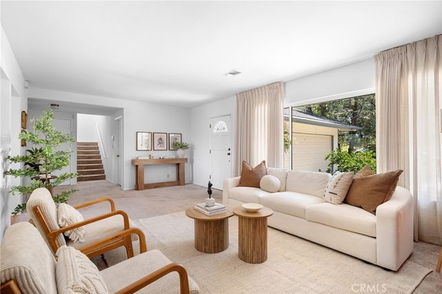 3404 Markridge Road, La Crescenta, CA 91214