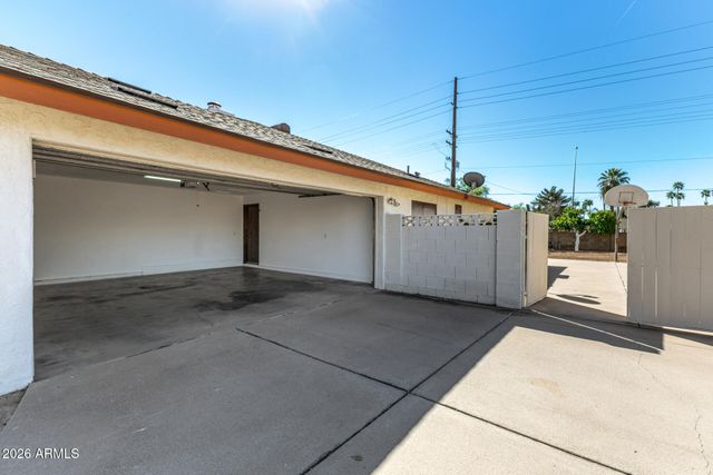 1549 E GREENWAY Street, Mesa, AZ 85203