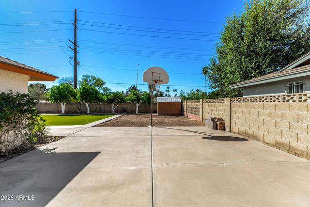 1549 E GREENWAY Street, Mesa, AZ 85203