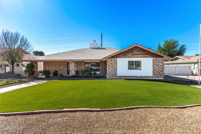 1549 E GREENWAY Street, Mesa, AZ 85203