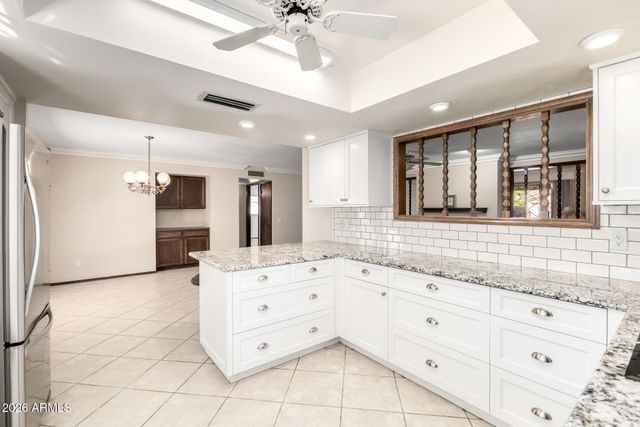 1549 E GREENWAY Street, Mesa, AZ 85203