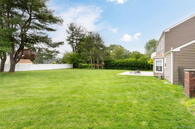 12 Annandale Road, Stony Brook, NY 11790