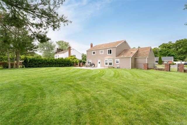 12 Annandale Road, Stony Brook, NY 11790