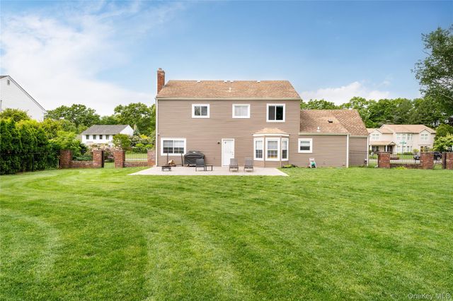 12 Annandale Road, Stony Brook, NY 11790
