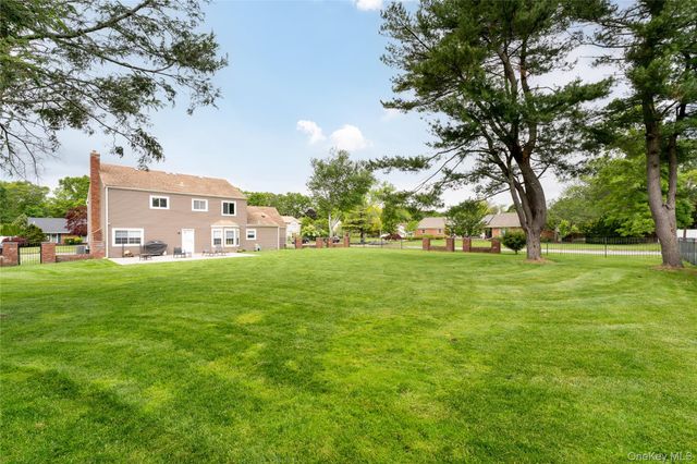 12 Annandale Road, Stony Brook, NY 11790