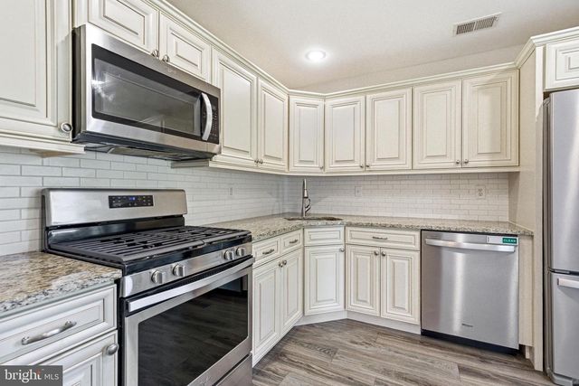 3 TATTERSALL DR, Burlington, NJ 08016