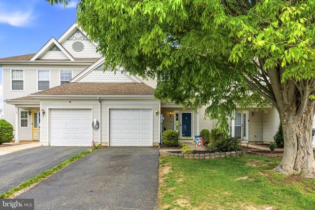 3 TATTERSALL DR, Burlington, NJ 08016