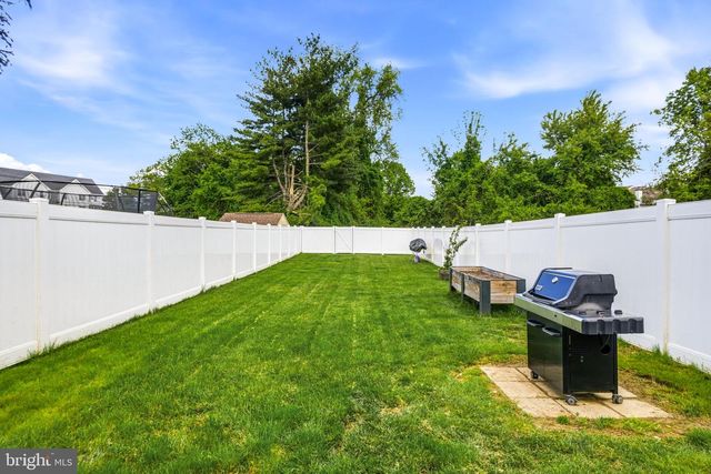 3 TATTERSALL DR, Burlington, NJ 08016