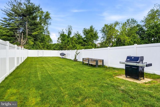 3 TATTERSALL DR, Burlington, NJ 08016