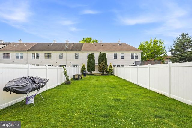 3 TATTERSALL DR, Burlington, NJ 08016