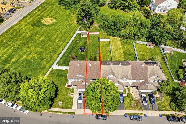 3 TATTERSALL DR, Burlington, NJ 08016