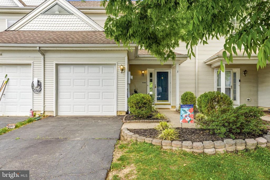 3 TATTERSALL DR, Burlington, NJ 08016