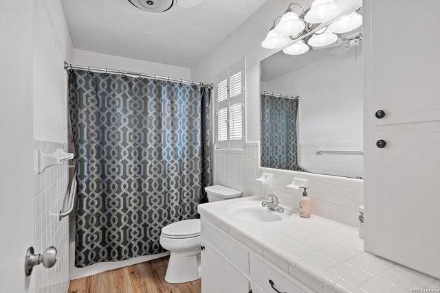 708 Mockingbird Lane, Kerrville, TX 78028
