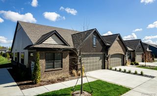 906 Heritage Drive, Bloomfield Hills, MI 48304