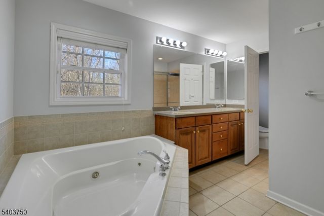 12 Glades Dr, Denville Twp., NJ 07834