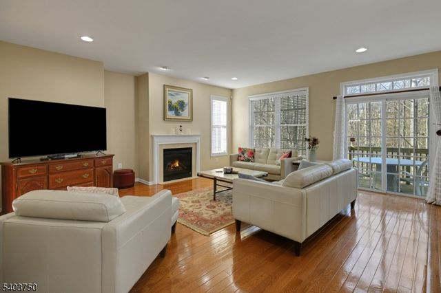 12 Glades Dr, Denville Twp., NJ 07834