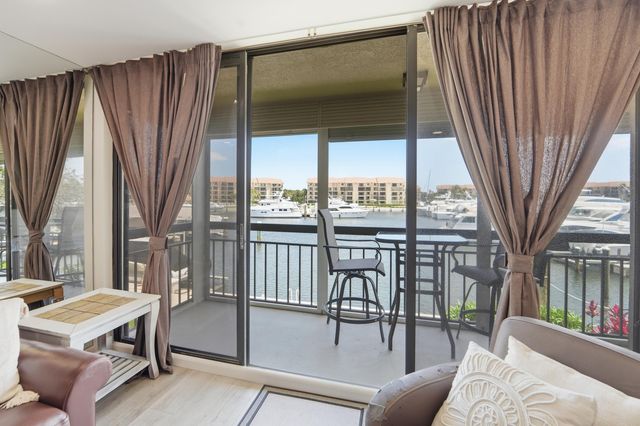 2501 Marina Isle Way 203, Jupiter, FL 33477