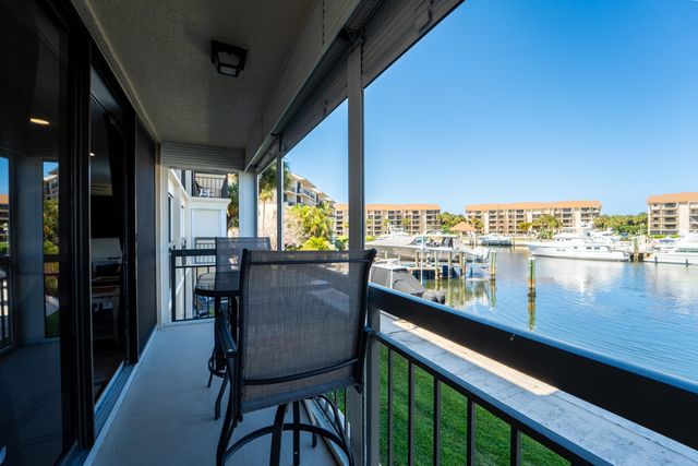 2501 Marina Isle Way 203, Jupiter, FL 33477