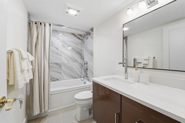 2501 Marina Isle Way 203, Jupiter, FL 33477