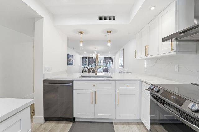 2501 Marina Isle Way 203, Jupiter, FL 33477