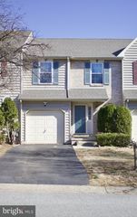 8 BRIER AVE, Wilmington, DE 19805