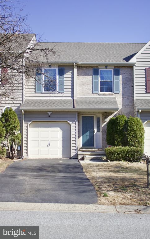 8 BRIER AVE, Wilmington, DE 19805